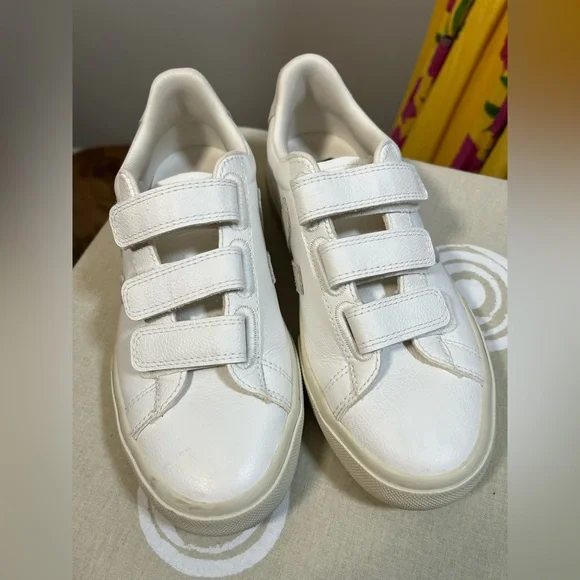 Veja Recife Logo Sneaker - Picture 4 of 13